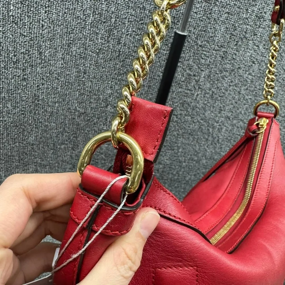 Authentic Gucci Embossed GG Leather Red Shoulder Designer Bag - Picture 4 of 14